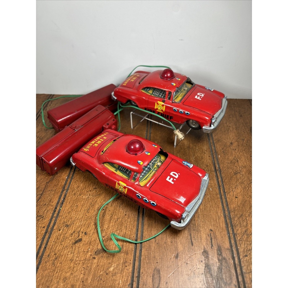 Vintage MARX Battery Operated Fire Chief TIN CAR Lot Of‎ 2 PARTS ONLY Repair